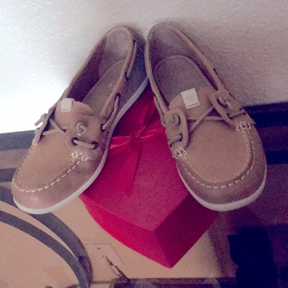 Sperry Leather Top Sider.